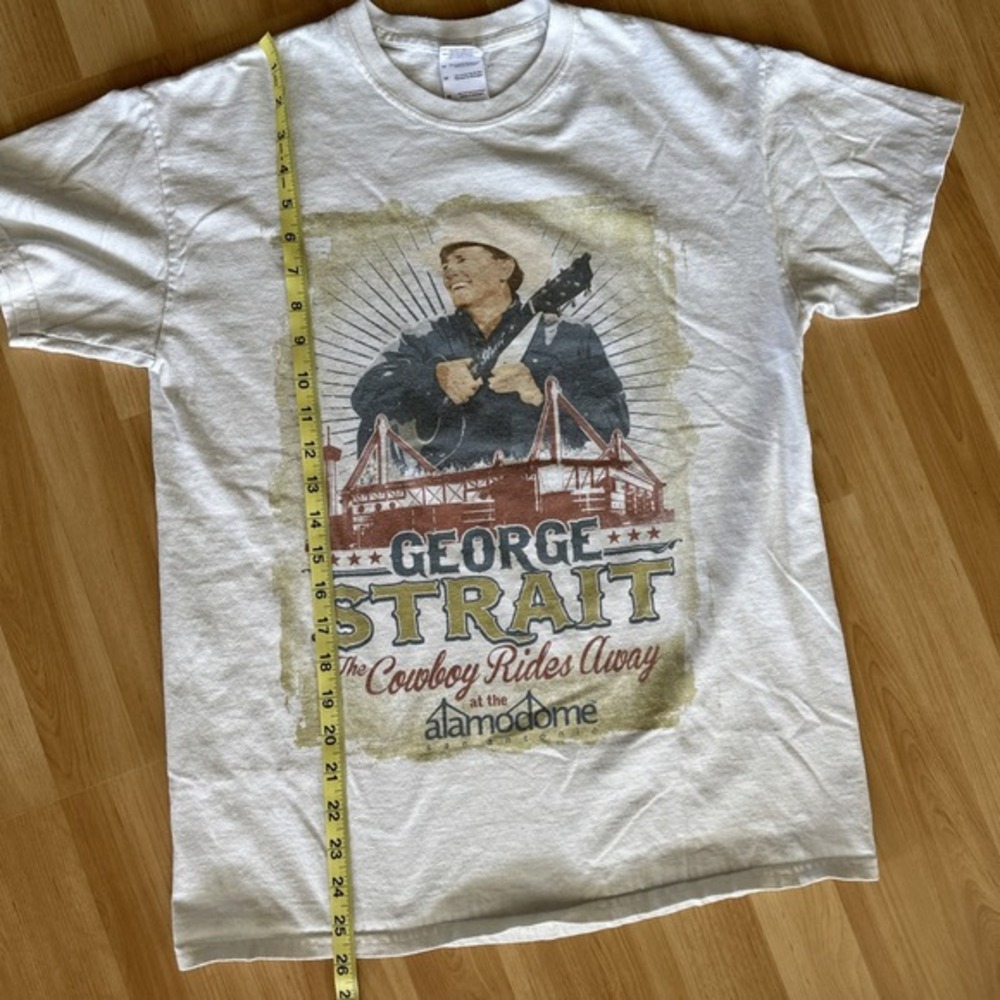 George Strait Double Sided The Cowboy Rides Away Alamodome Med Tshirt Texas Rare - Picture 6 of 15